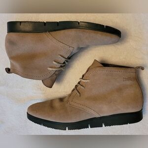 Cougar size 8.5 womens suede leather waterproof tan brown casual ankle boots